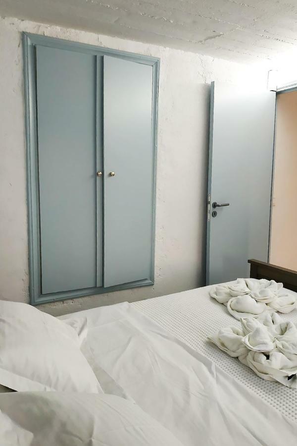 Theseus Apartment Poros Town Exterior photo
