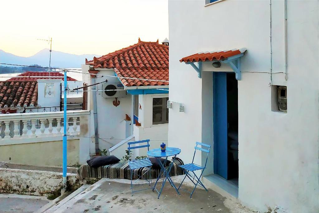 Theseus Apartment Poros Town Exterior photo