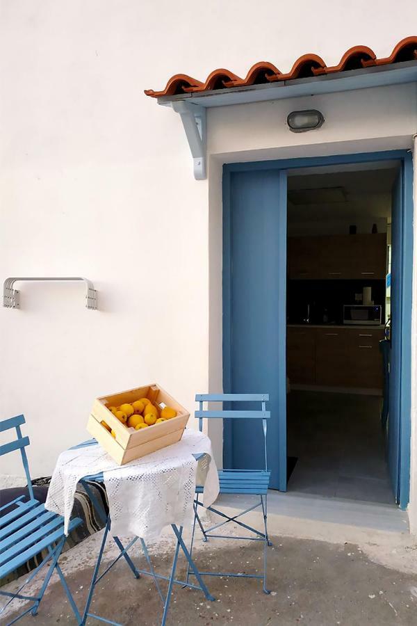 Theseus Apartment Poros Town Exterior photo
