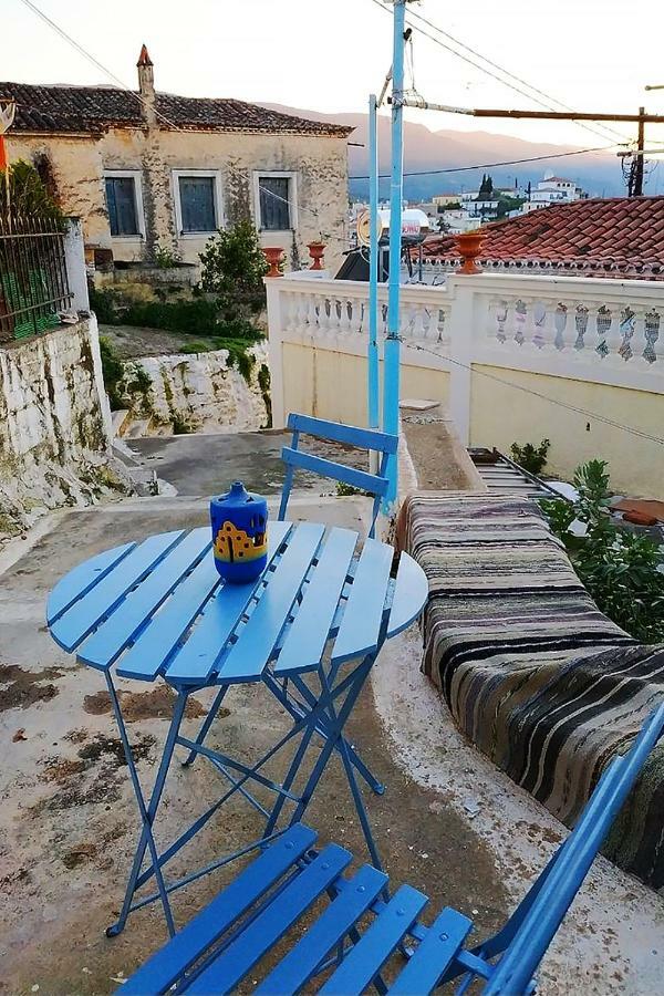 Theseus Apartment Poros Town Exterior photo